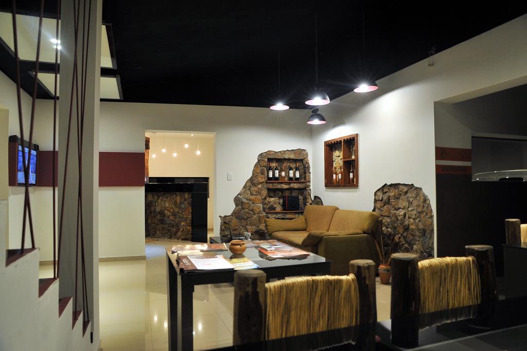 Hotel Pucara Y Rent A Car *